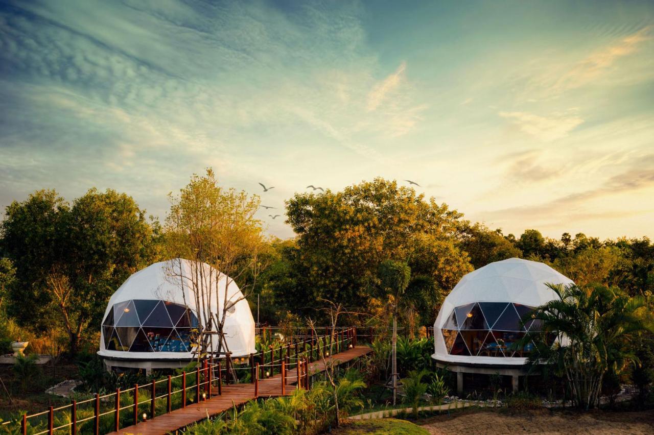 Nakara & Glamping Villa