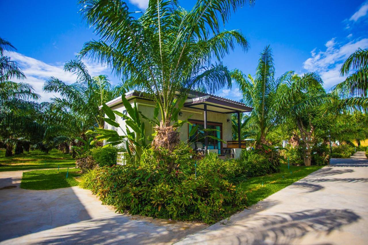 Resort Palm Pran Pran Buri