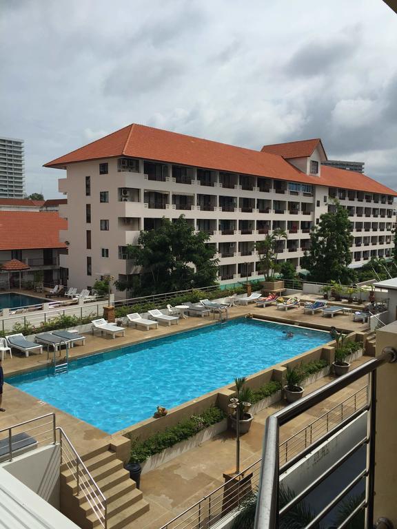 Apartment Plaza B408 By Mr.kiss