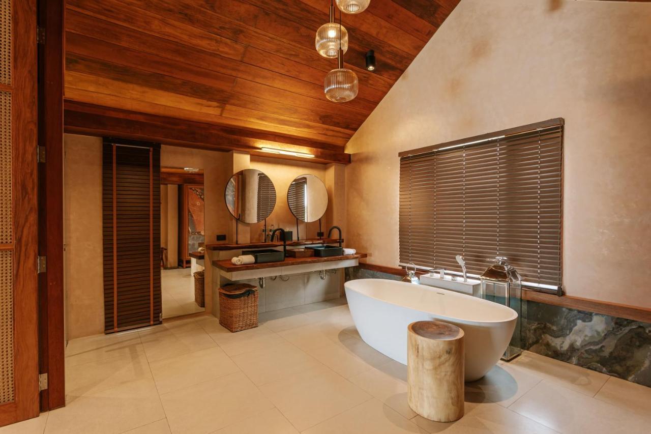 Irene Pool Resort, Hotel