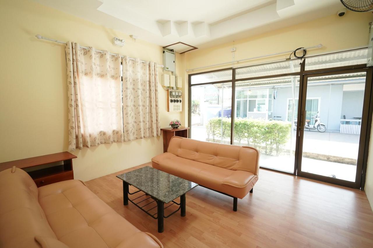 Baan Sabuy Jung Hotel 2*
