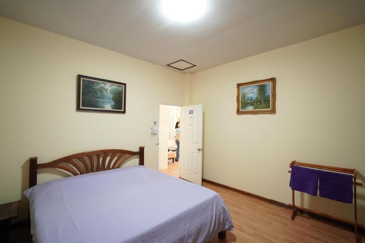 Hotel Baan Sabuy Jung 2*