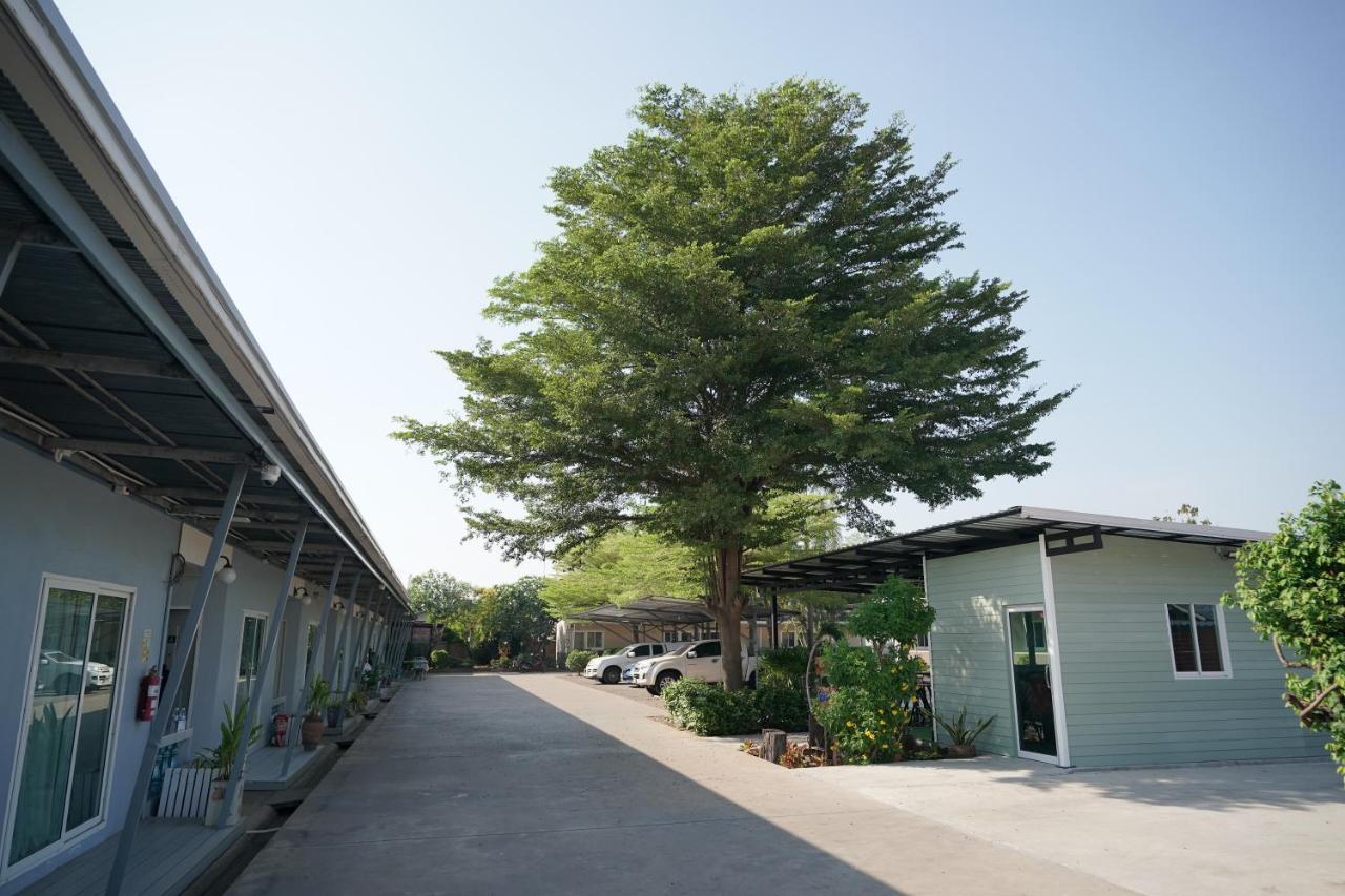 Baan Sabuy Jung Hotel