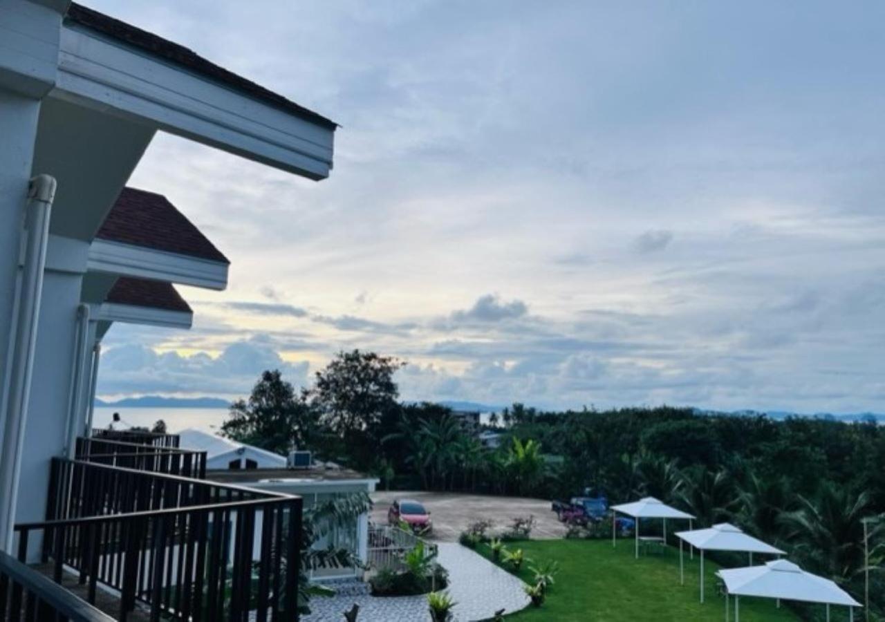White Seaview Klong Muang Beach