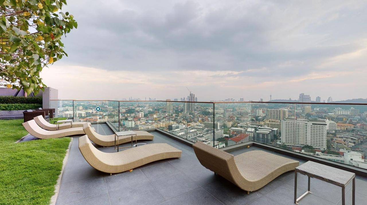 The Edge Infinity Apartamento Pattaya