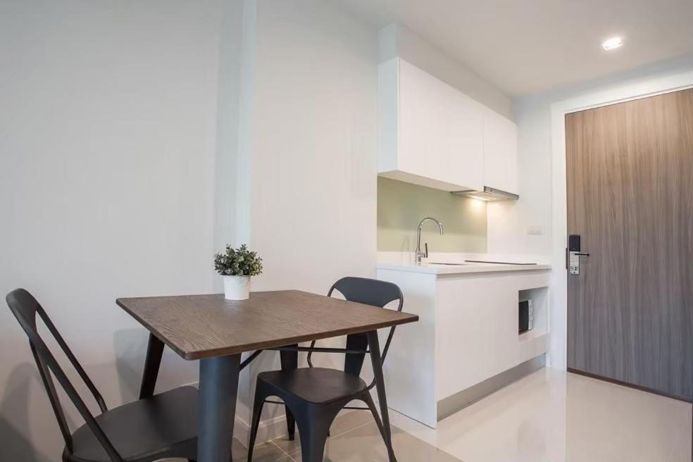 Apartment The Sunshine Bangsaray Bang Sare