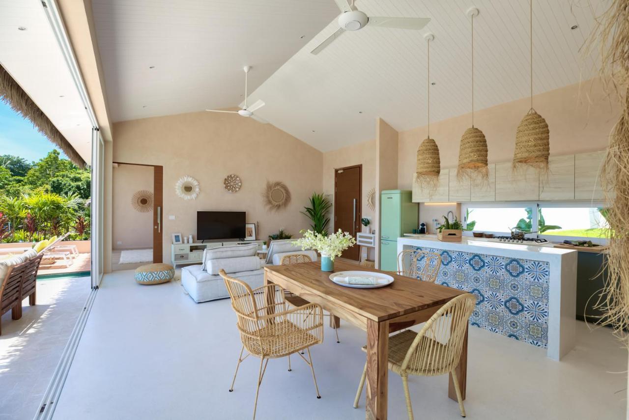 Villa Tropical Seaview With Pool