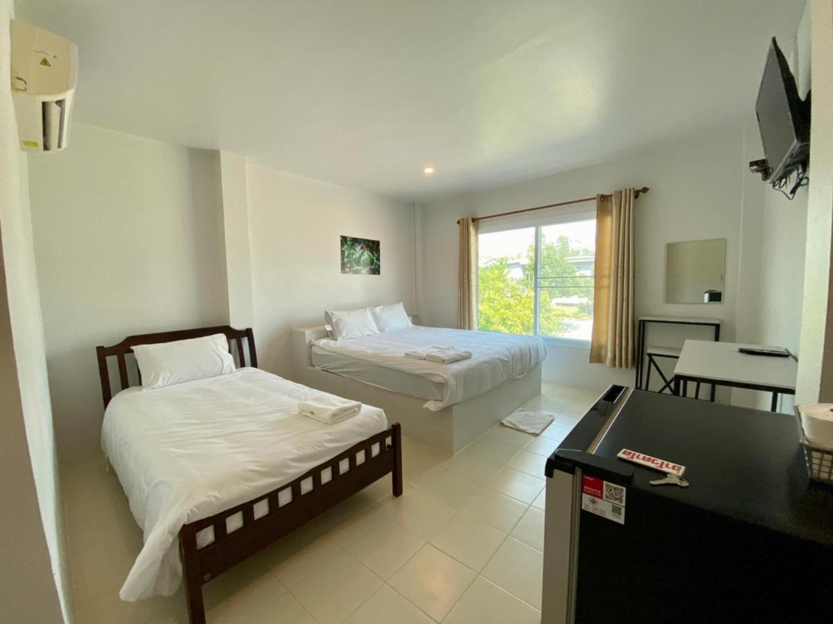 Baan Ruay Suk Resort,