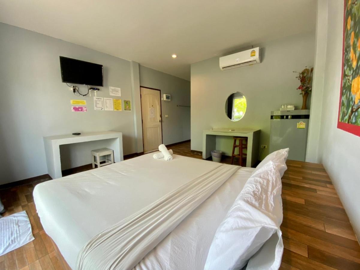 Baan Ruay Suk Resort, 2*