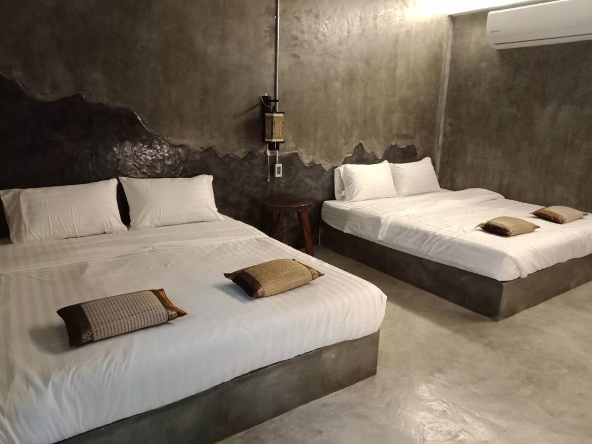 Sea House 3*