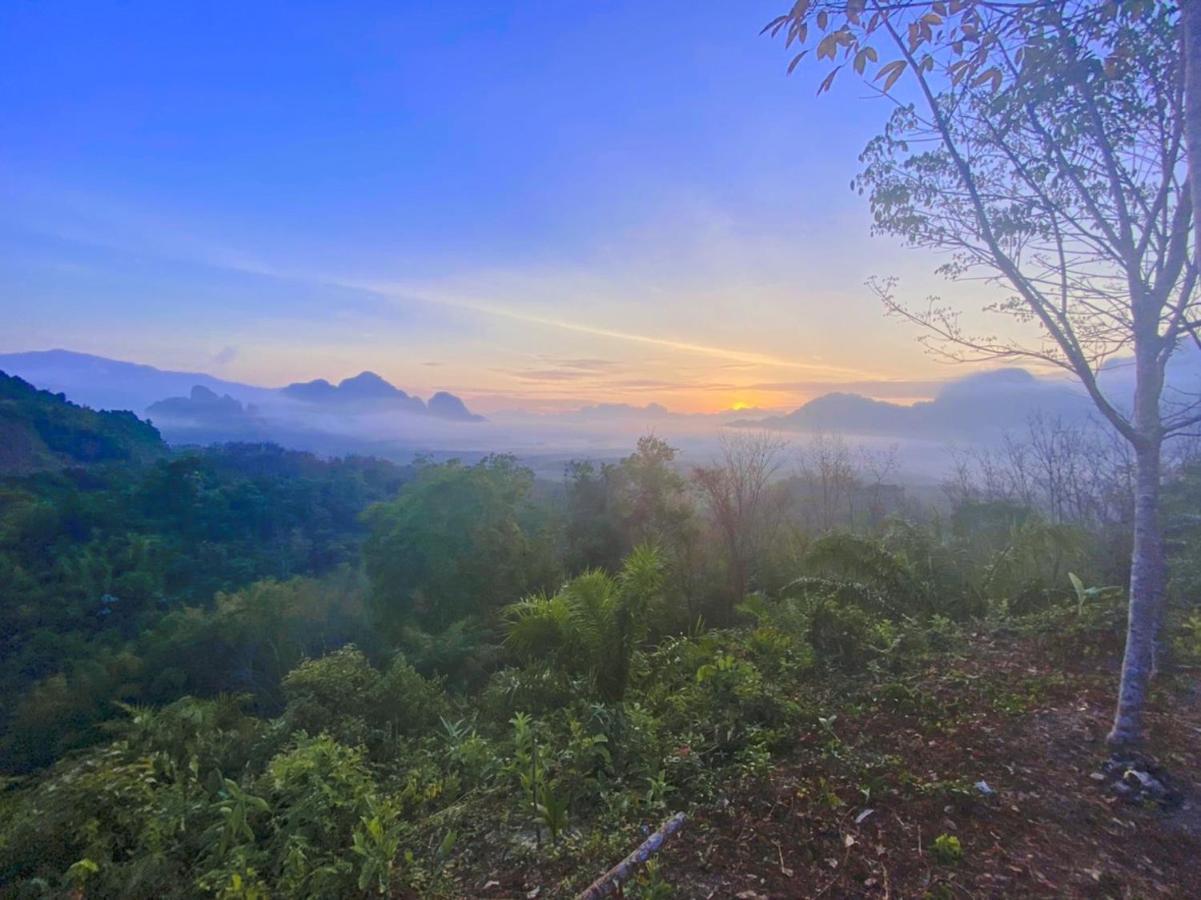 Khao Sok Blue Mountain Holiday park 4*