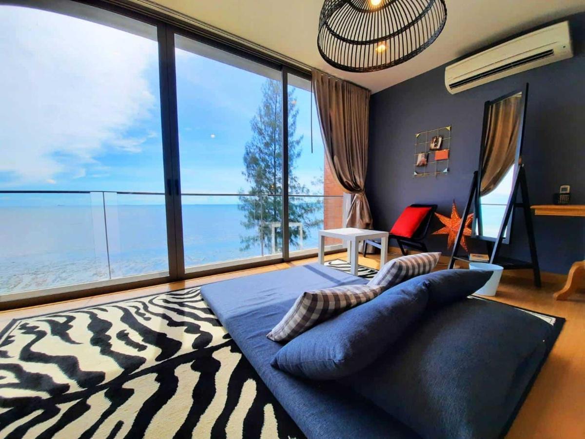 Sandbox Frontbeach Villa4 Bang Lamung