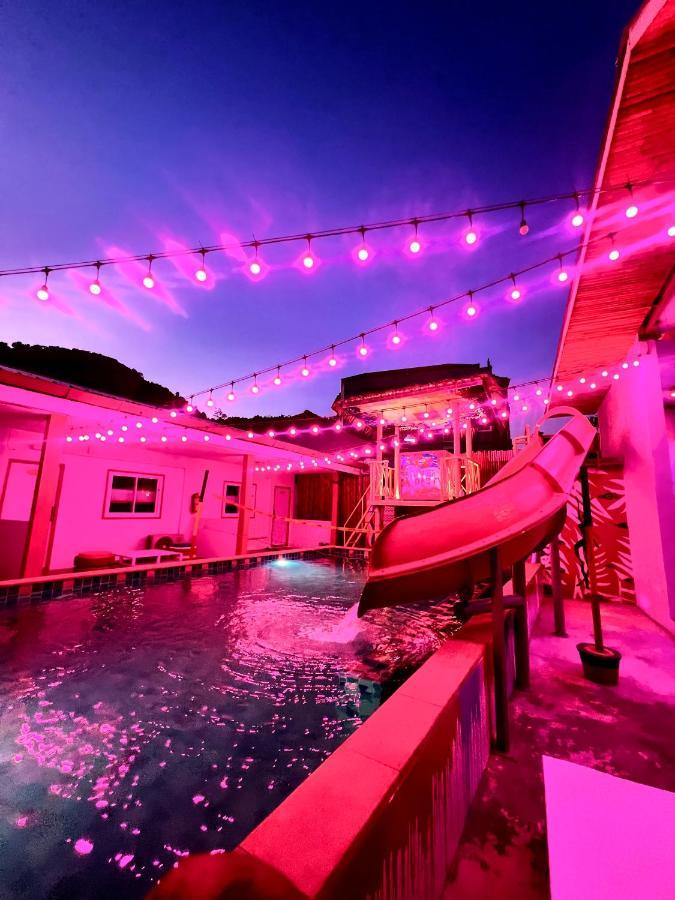 Hostel Slumber Party Krabi *