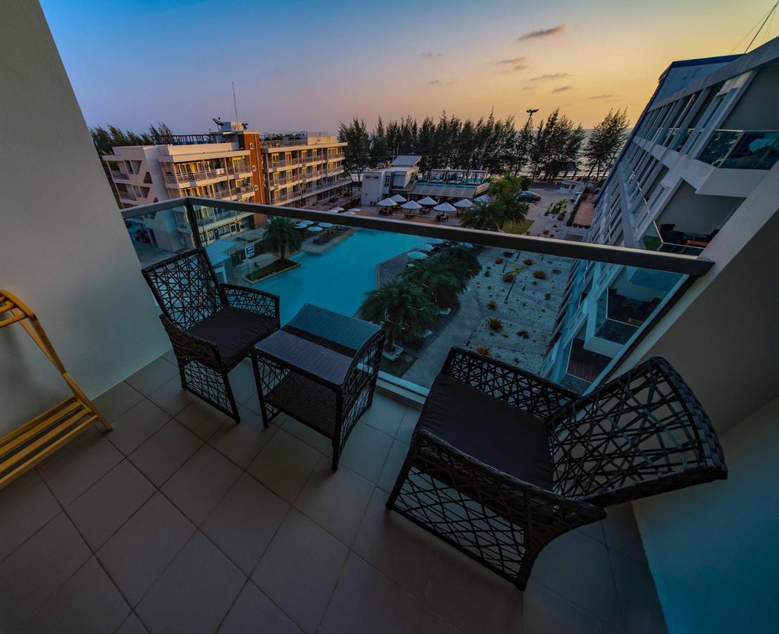 Grand Blue With Pool And Seaview Apartment *