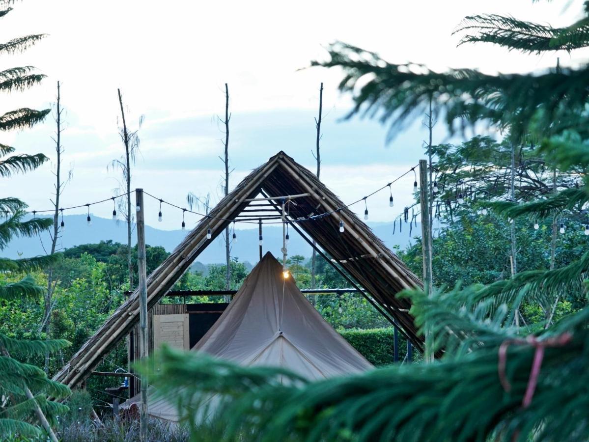 Tenda de luxo Yellowstone Camps Khao Yai