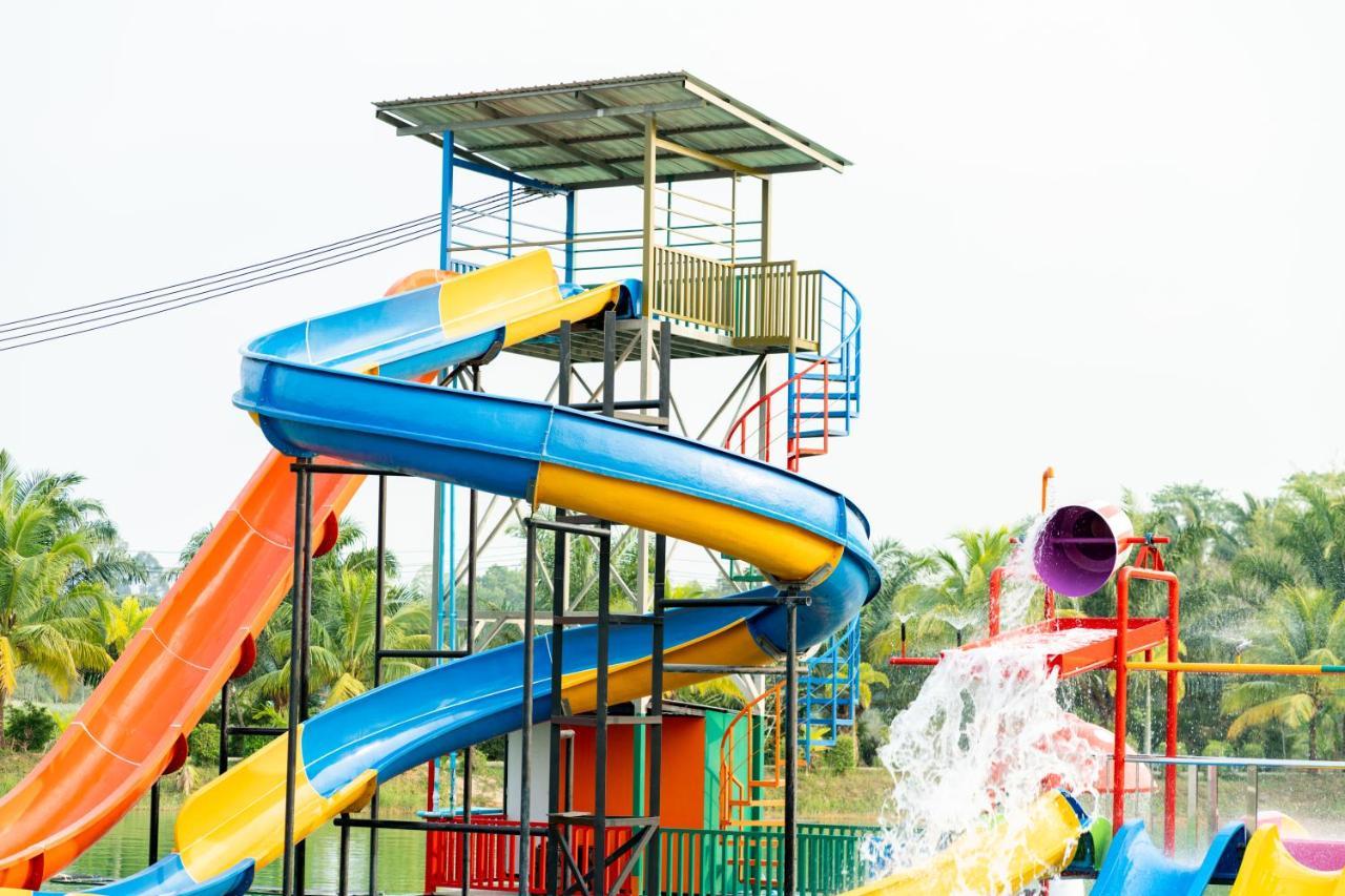 Resort Lamphurai Riverside And Spa 3*