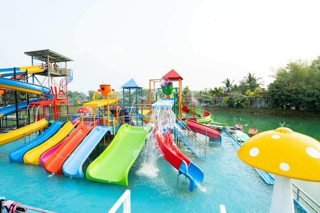 Lamphurai Riverside And Spa Resort