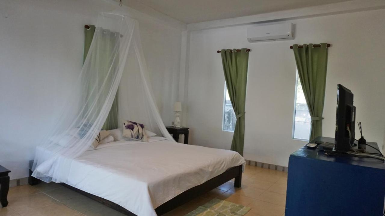 Kalamona Seaview Resort