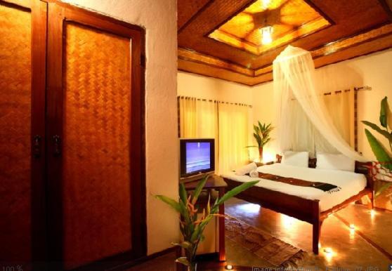& Baan Chonphao Lodge Pai