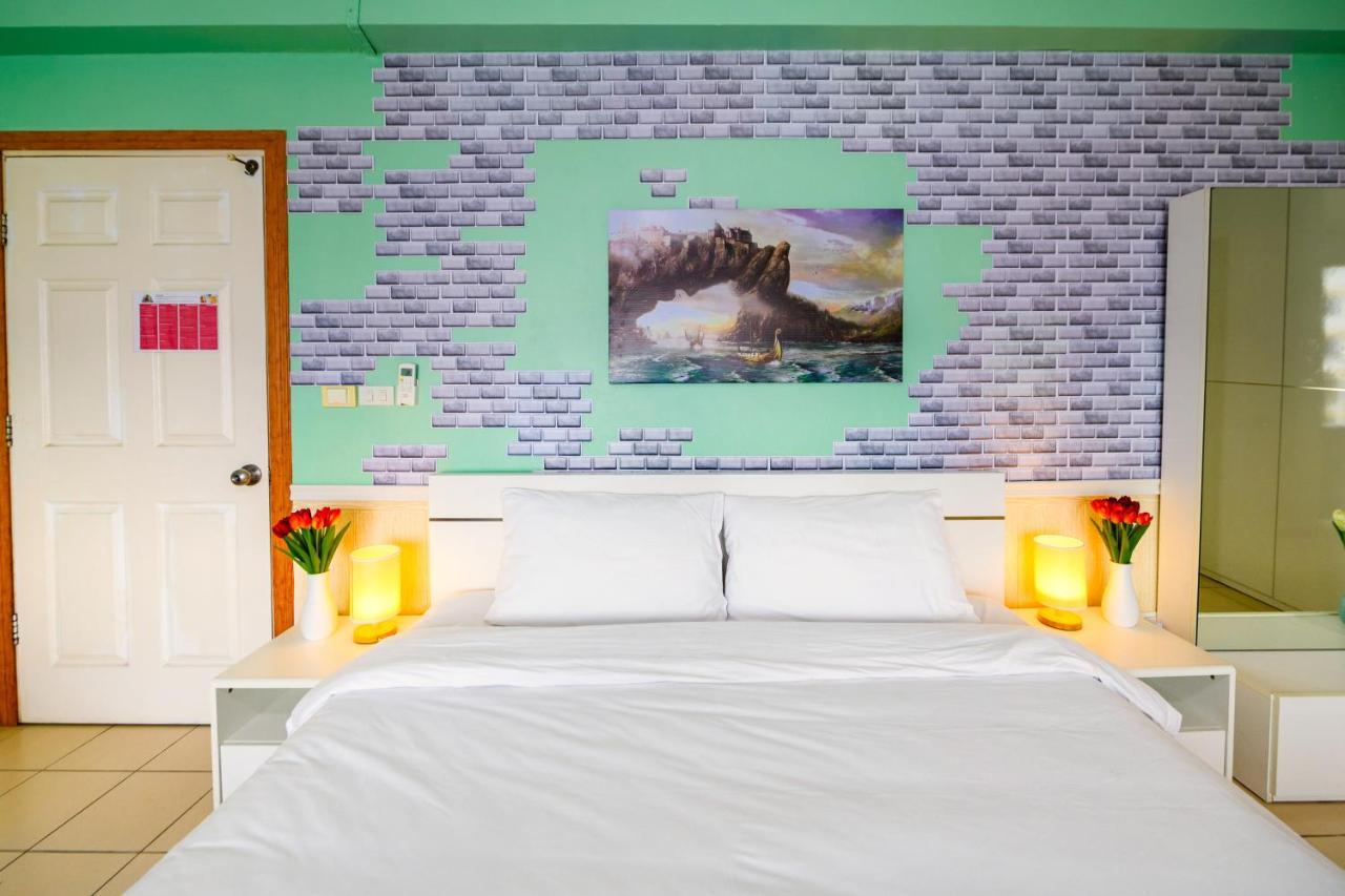Guest house Happy Vikings - Beachfront Jomtien Beach