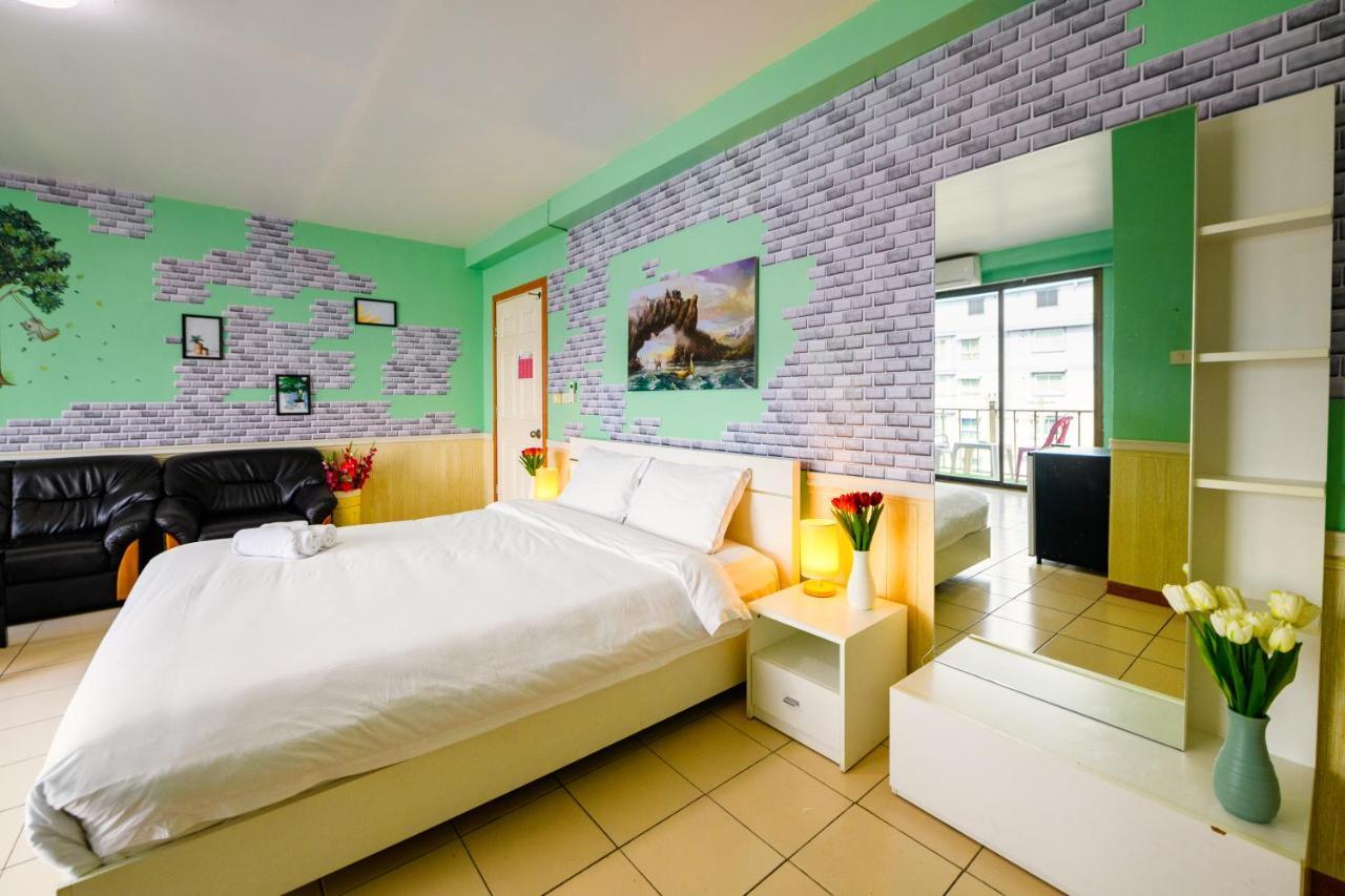Happy Vikings - Beachfront Guest house 3*