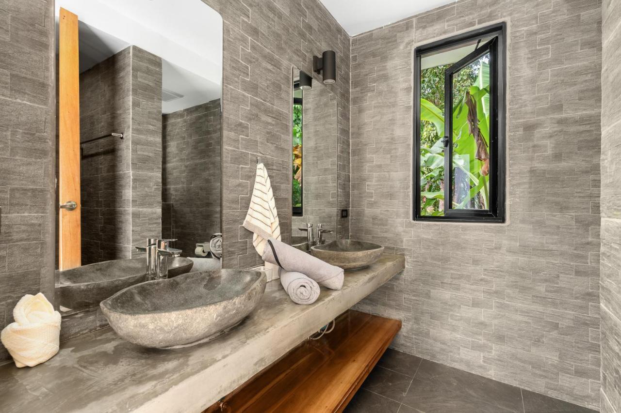 Villa Infinity 600 M2 Sea View *