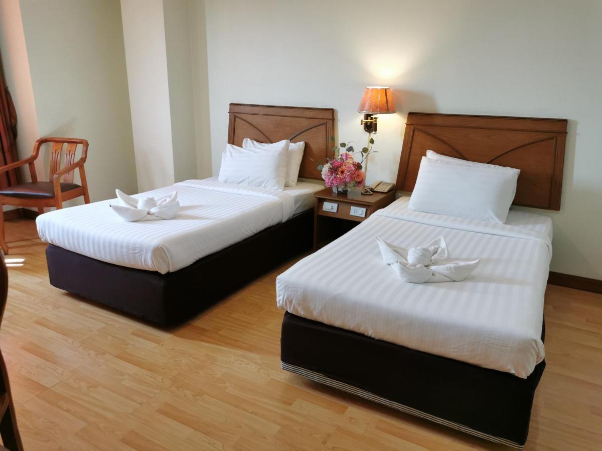 Morakot Twin Chumphon