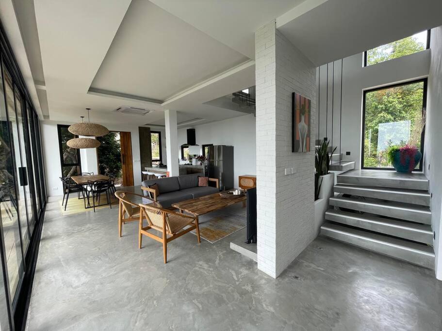 Nour - 3 Bedroom Sea View Pool In Srithanu