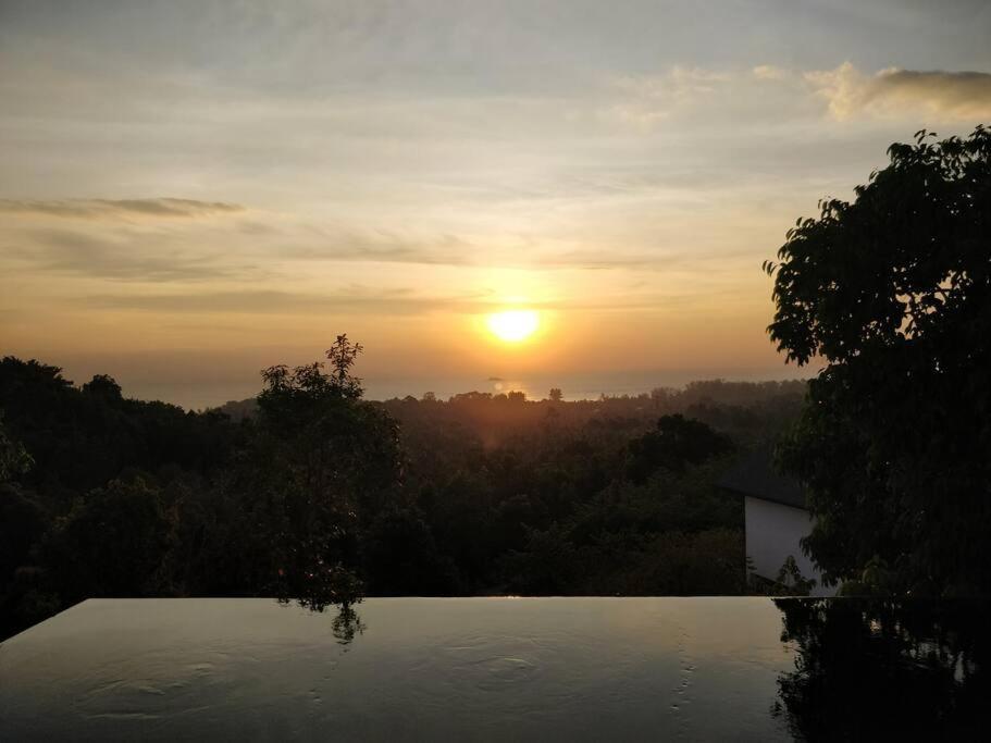 Nour - 3 Bedroom Sea View Pool In Srithanu