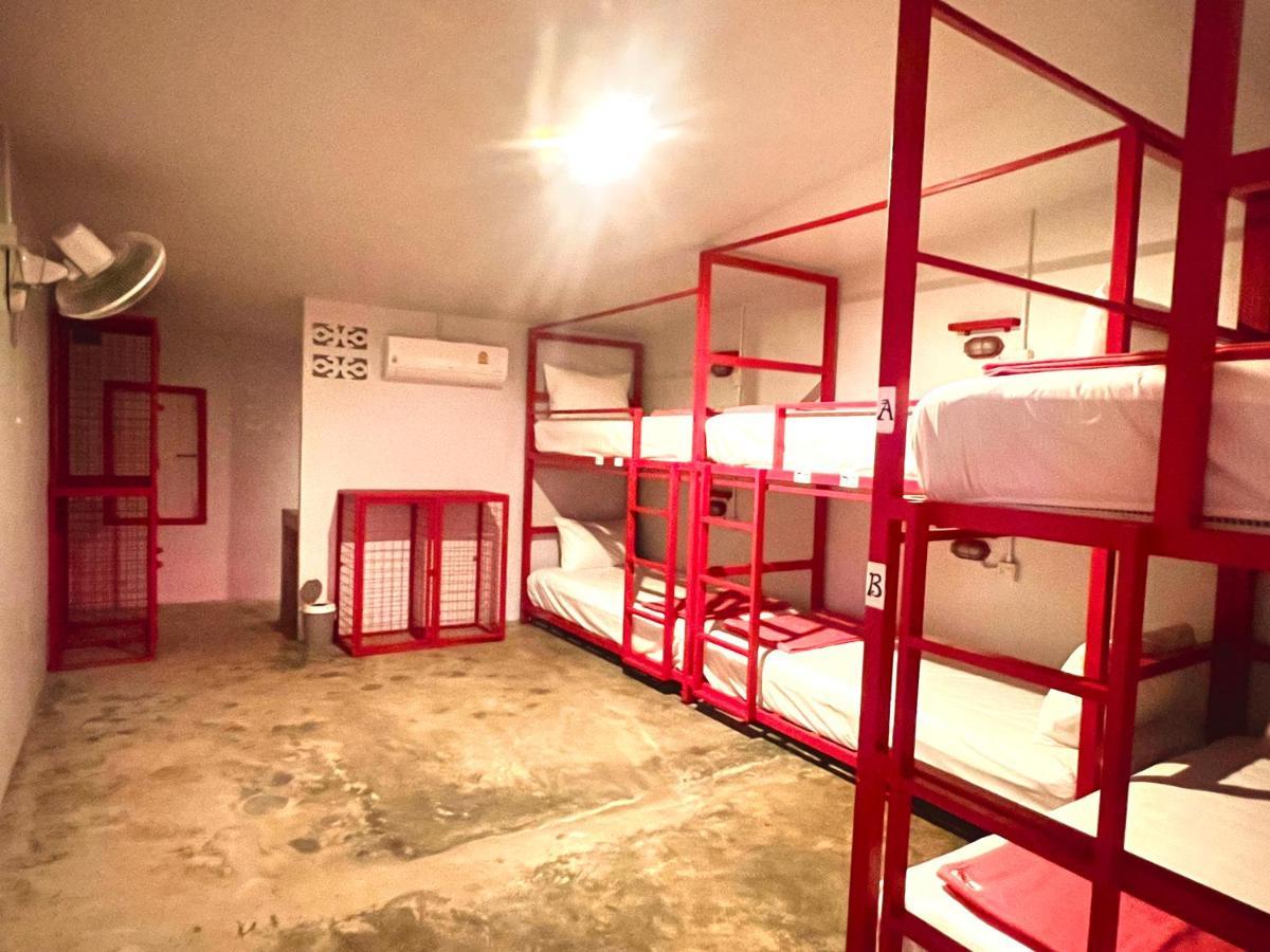 Hostel Slumber Party Krabi