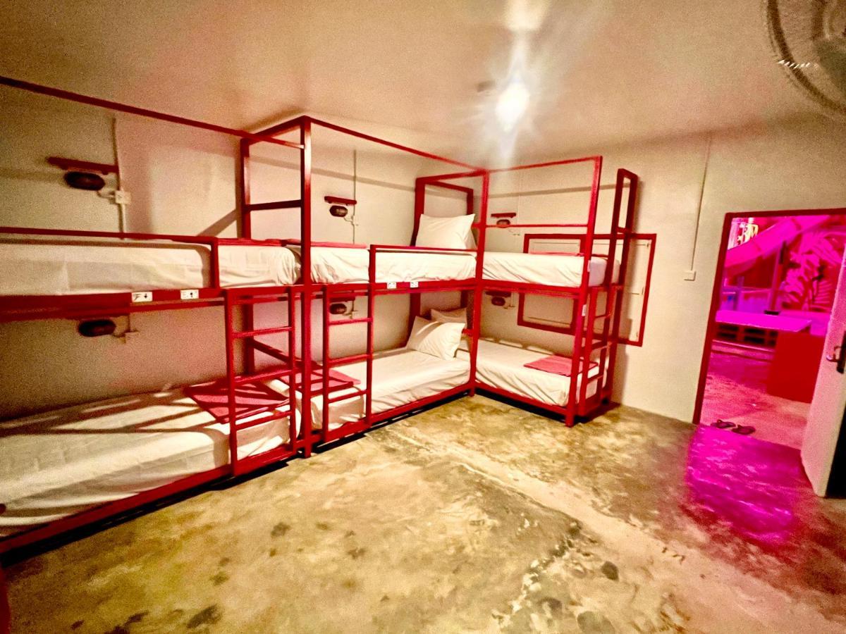 Slumber Party Krabi Hostel *