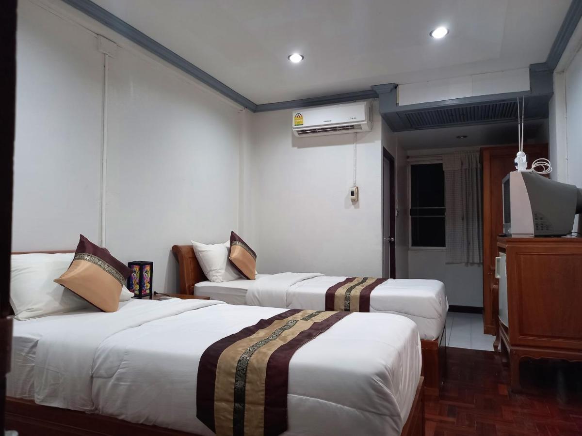 Hostel Wiriya House