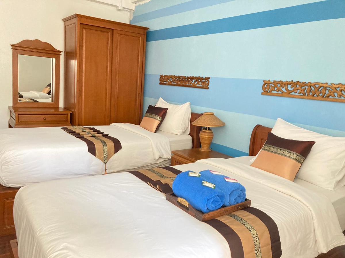 Wiriya House Hostel