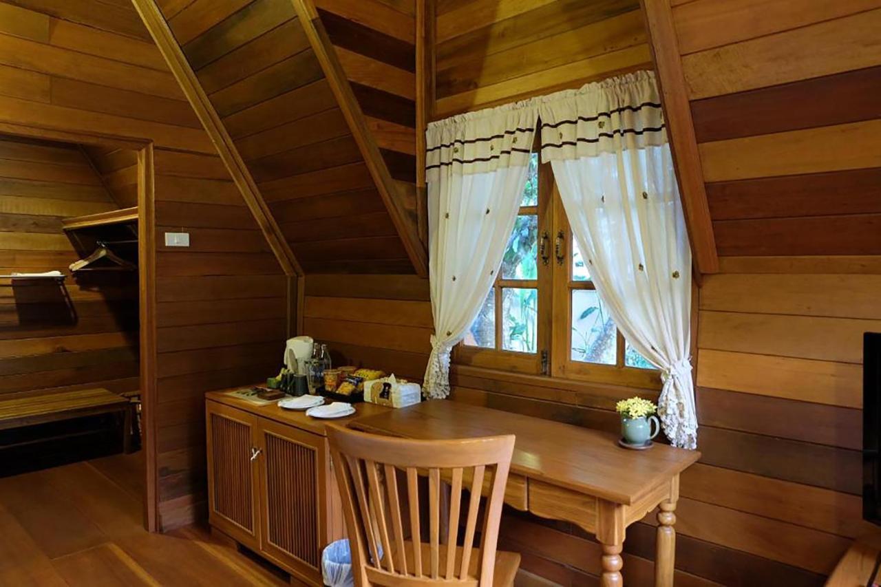 The Imperial River House Resort, Resort