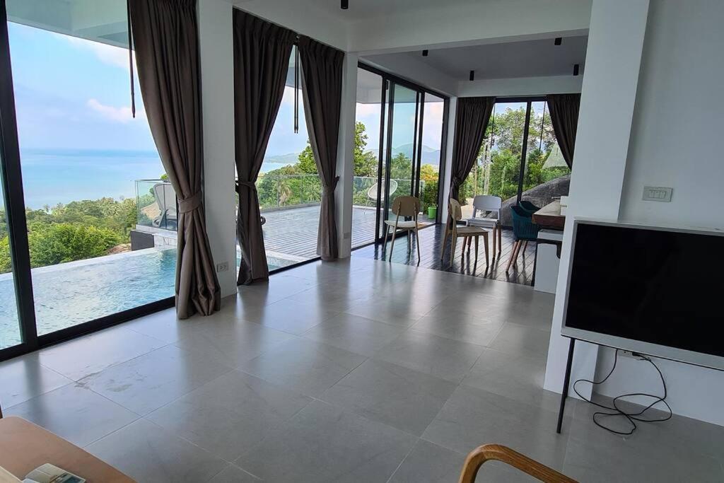 Sis And Sea Villa