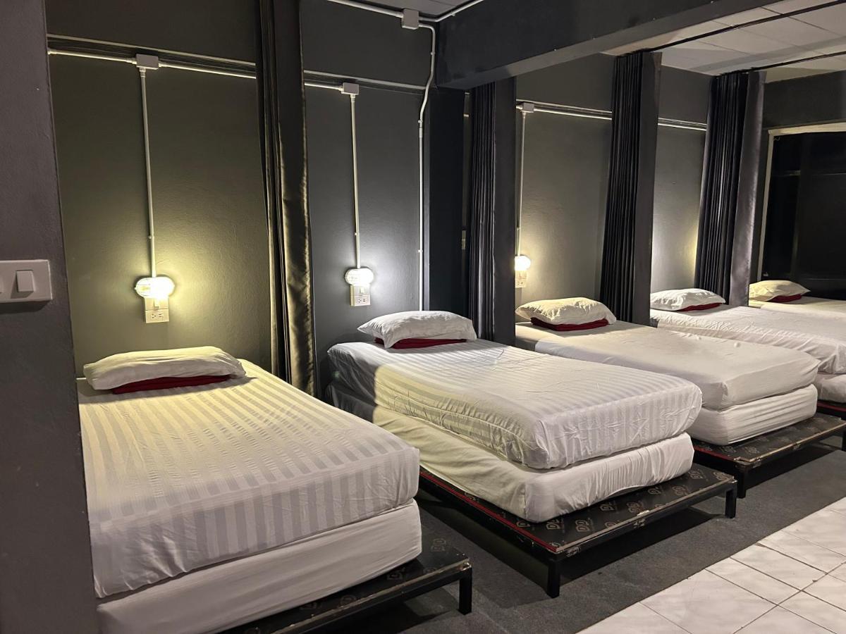 Monkey Toe Albergue Chiang Mai