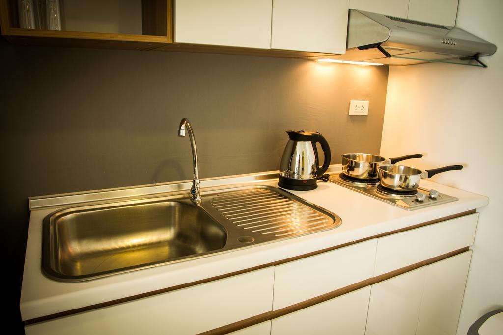 Racha Aparthotel 3*