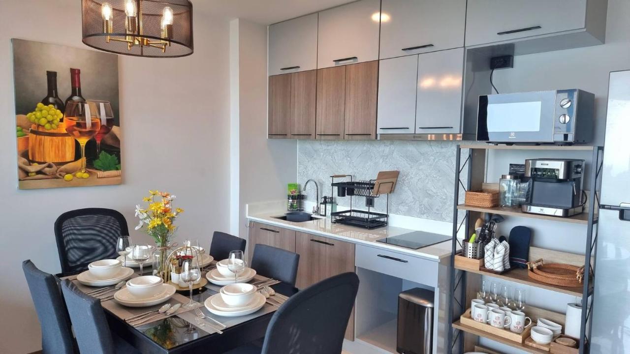 A503-penthouse Amazing View 2brs3bedsao Nang Center *
