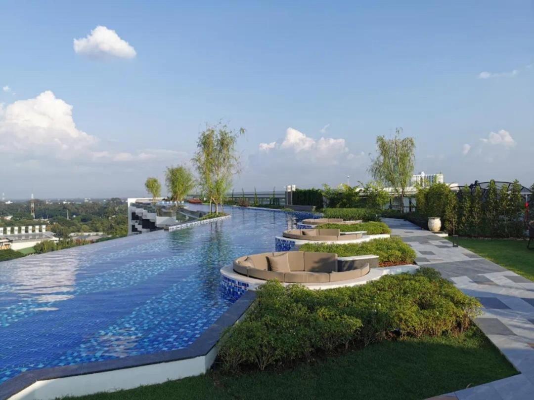 Apartment The Astra Sky River Condo Chiang Mai *