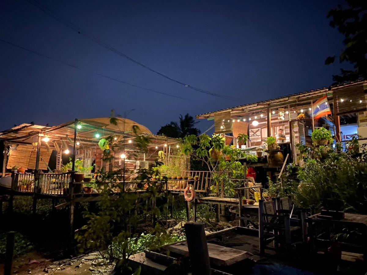 Baan Golite Ko Kret - บ้านโกไล้เกาะเกร็ด
