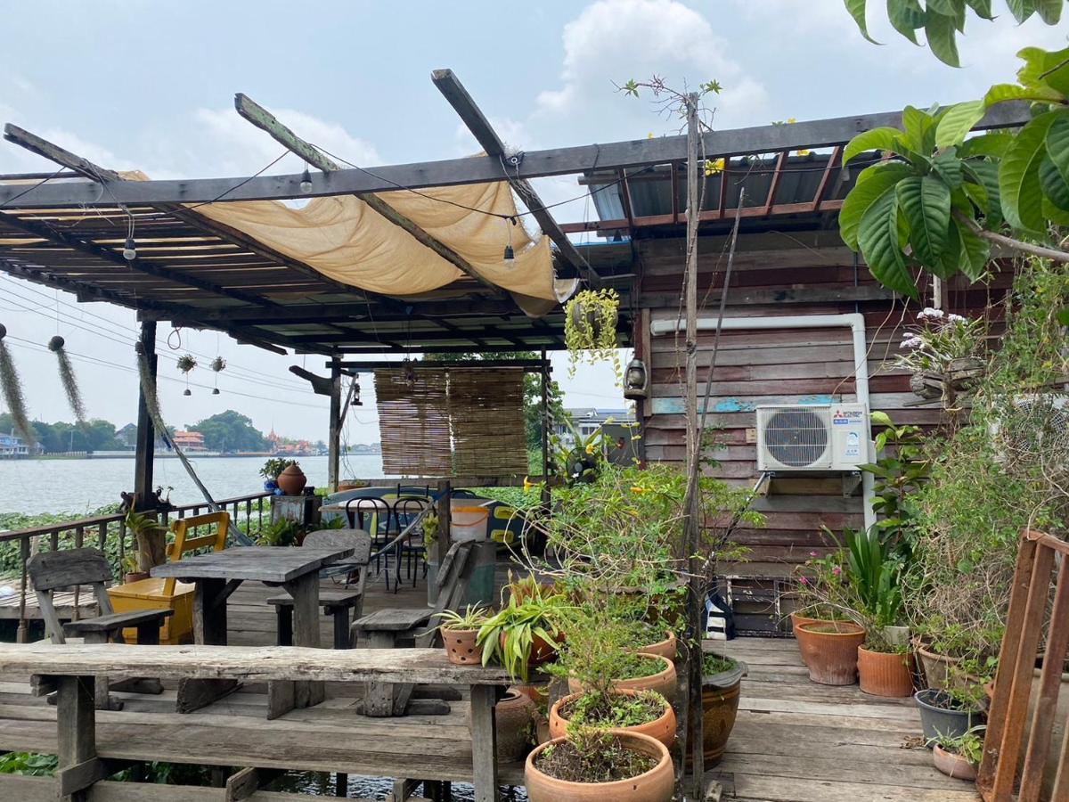 Hospedagem domiciliar Baan Golite Ko Kret - บ้านโกไล้เกาะเกร็ด *