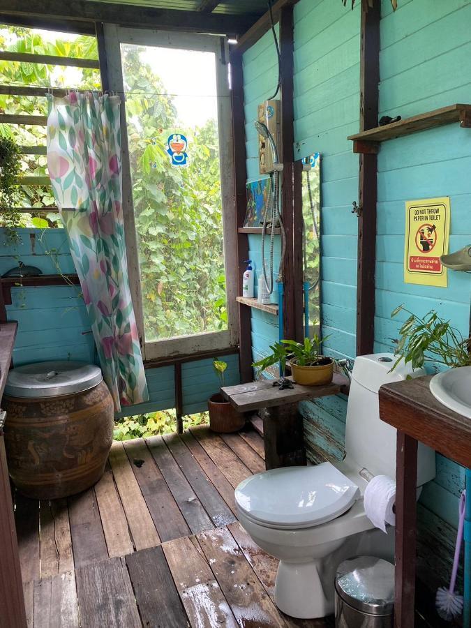Baan Golite Ko Kret - บ้านโกไล้เกาะเกร็ด Hospedagem domiciliar *