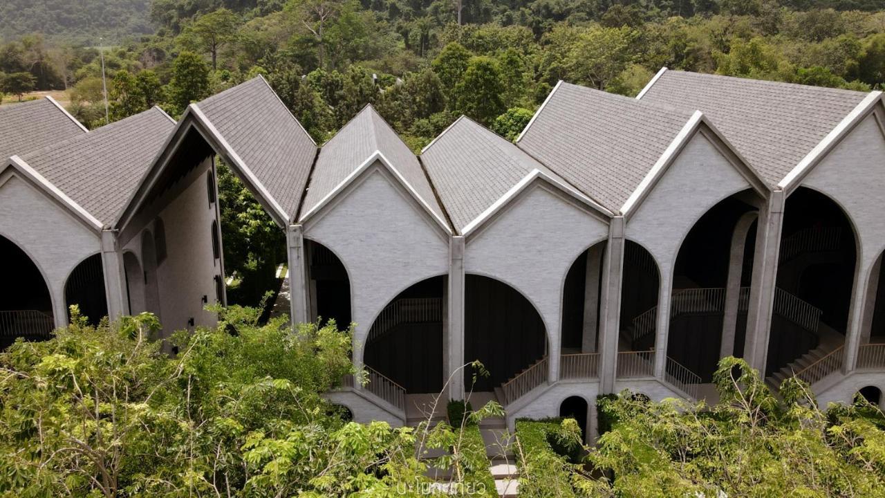 Labaris Khao Yai