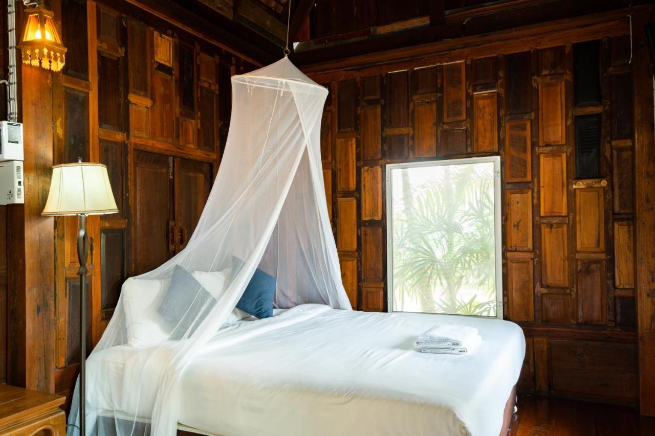 Lamphurai Riverside And Spa 3*