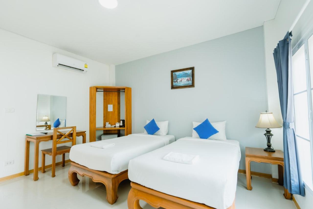 Resort Lamphurai Riverside And Spa 3*