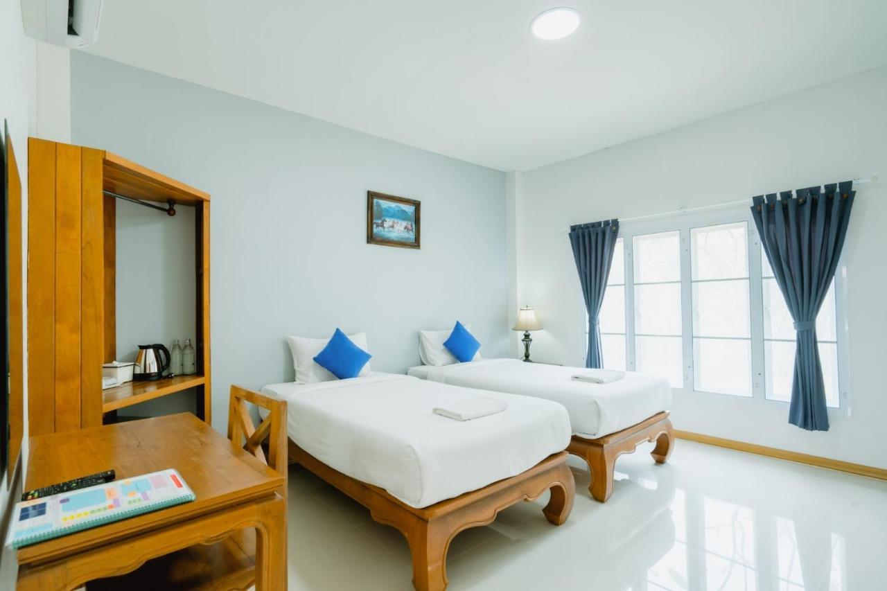 Resort Lamphurai Riverside And Spa 3*