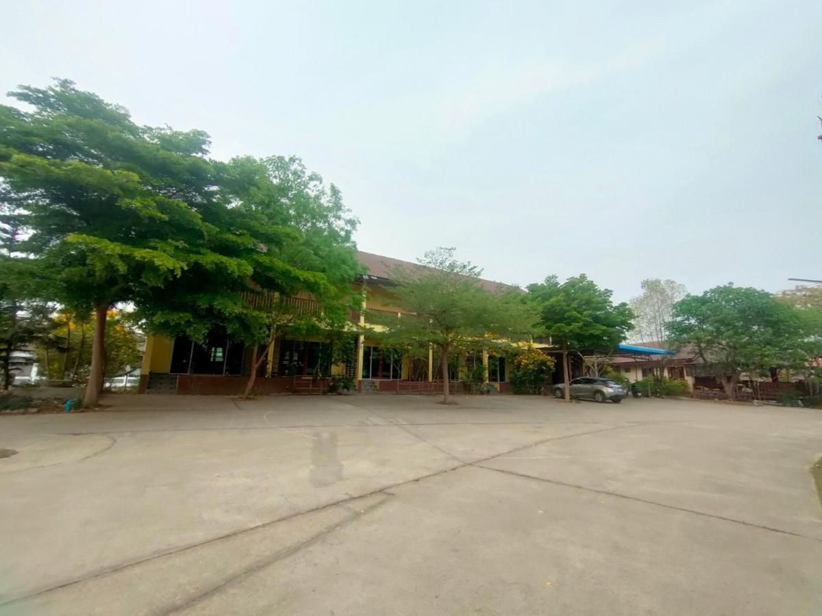 Casa de hóspedes Chatchawan Uttaradit