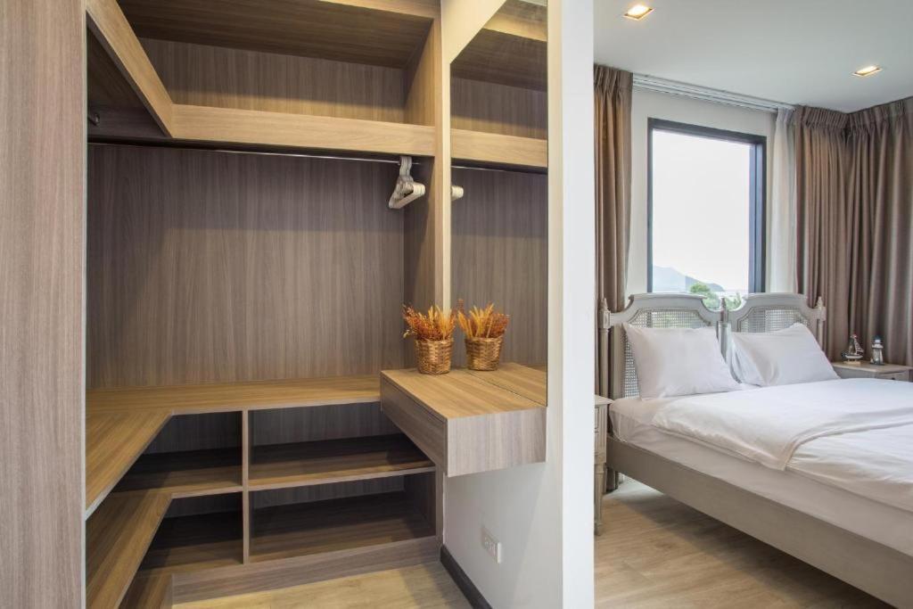 The Sunshine Bangsaray Apartment Bang Sare