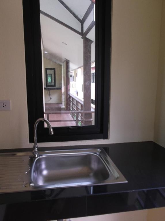 Hathai Hotel 3*