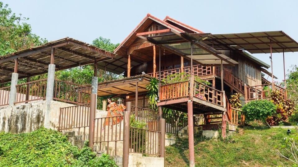 Baanrai Khunya บ้านไร่คุณย่า * Sai Yok